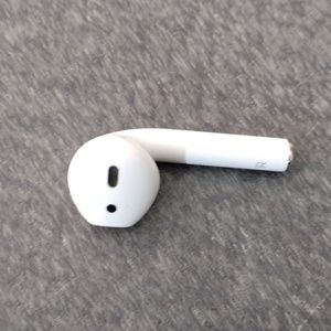 Air pods Right only